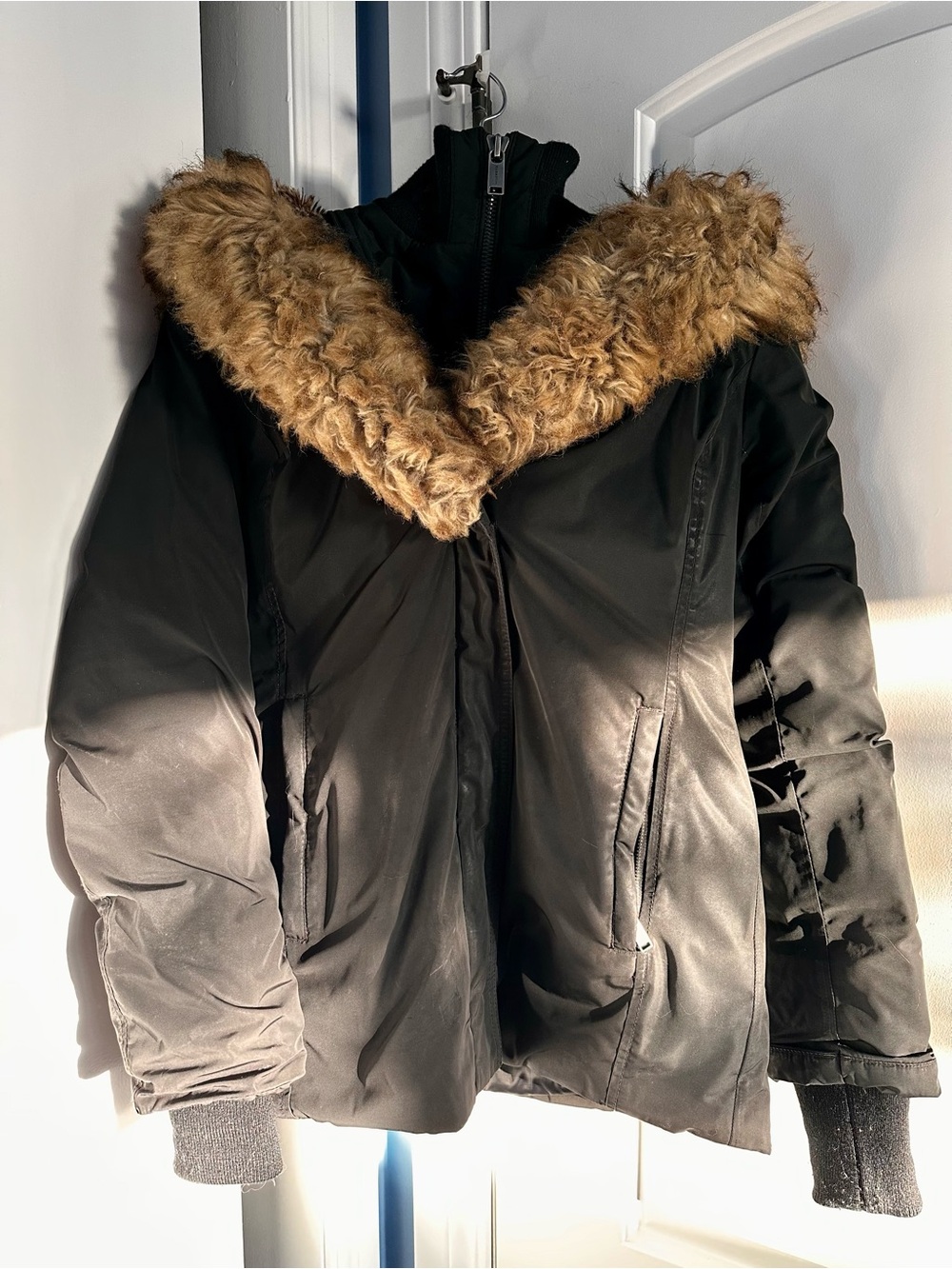 Babaton Black Puffer Jacket with Faux Fur Trim